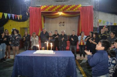 Julio Zamora acompa�� al Club Social, Cultural y Deportivo Almirante Brown en su 66� aniversario