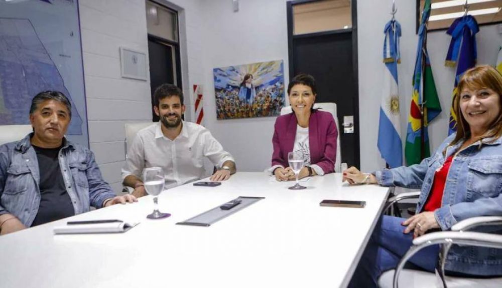 Mayra Mendoza anunci un nuevo aumento salarial para los trabajadores municipales