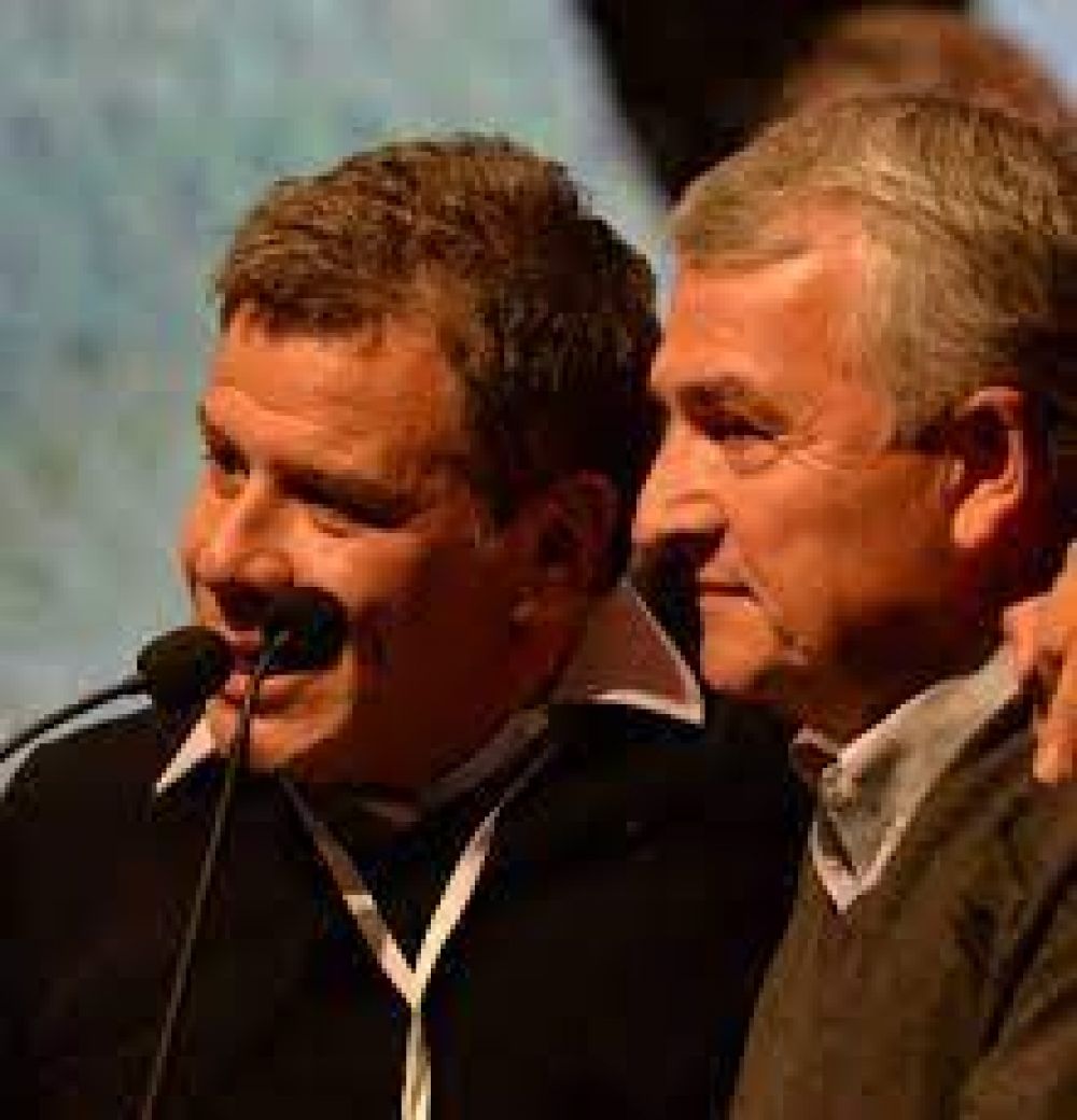 Para qu�: Carri�, Morales y Manes le dejaron tres sillas vac�as a Macri