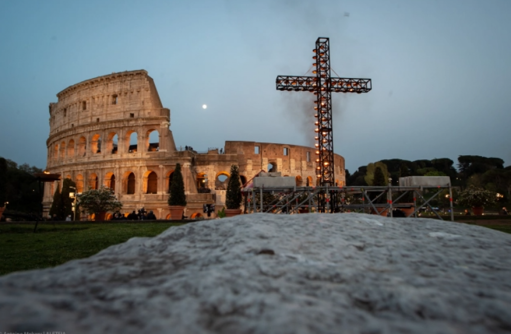 Oración por la Paz con la participación del Papa en el Coliseo de Roma 
