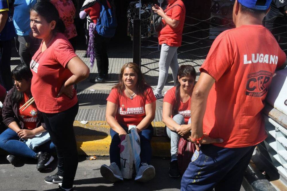 Trabajadores de la econom�a popular marcharon para reclamar una 