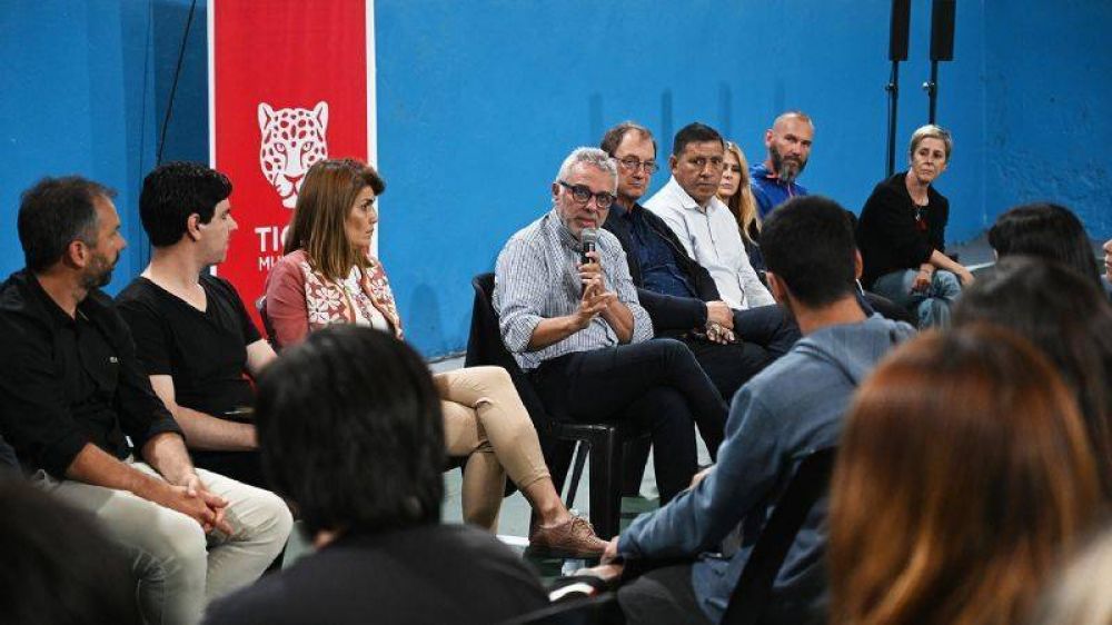 Julio Zamora en Tigre centro: 