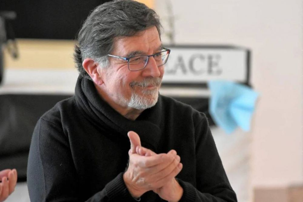 La Provincia invierte $29,7 millones para equipar las escuelas de General Pueyrred�n con material deportivo