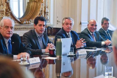 Alberto Fernández intenta que Juan Manzur se tome licencia sin renunciar y piensa dejar “la lapicera” en manos de otro ministro