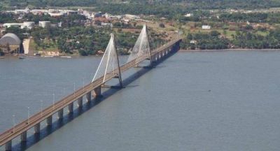 Iniciaron las obras de mantenimiento sobre el puente Internacional que une a Posadas con Encarnaci�n: funciona un s�lo carril