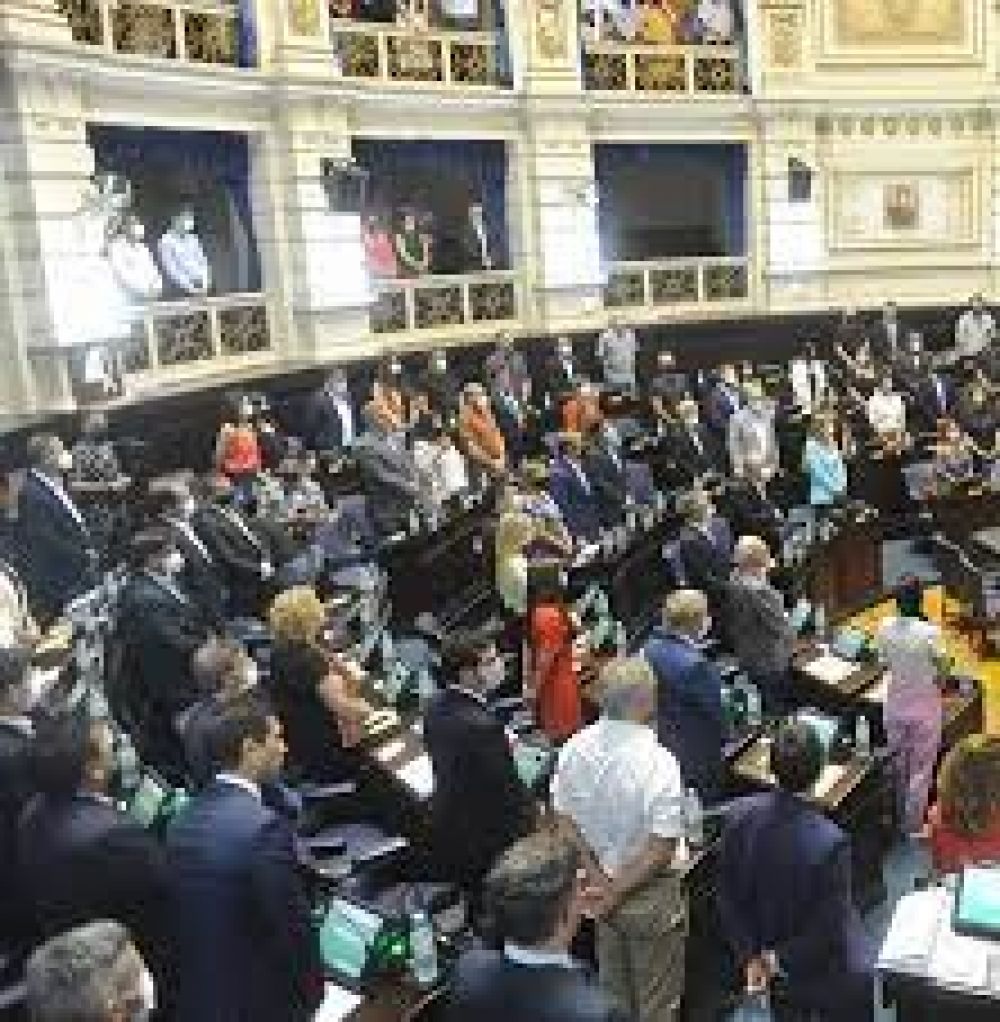 Las PASO achicaron al peronismo