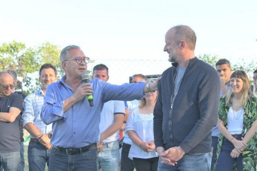 Ituzaing: Descalzo e Insaurralde inauguraron el polideportivo San Alberto