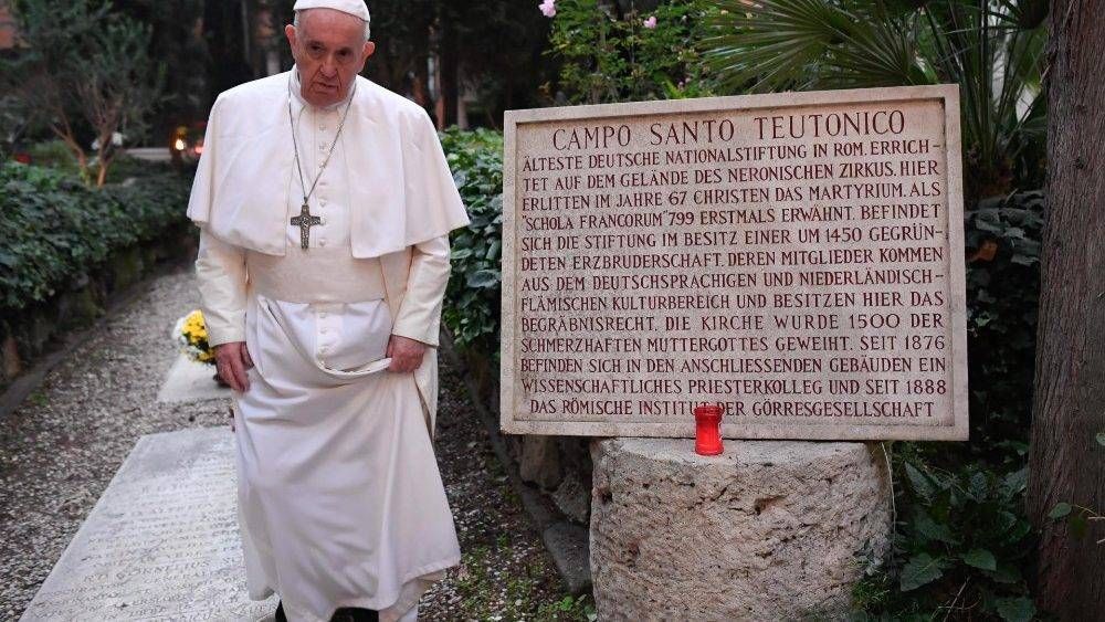 2 de noviembre. El Papa celebrar un momento de oracin en el Camposanto Teutnico