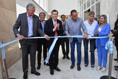 El Gobernador participó de la puesta en valor de la sede de Vialidad Nacional en Santiago del Estero