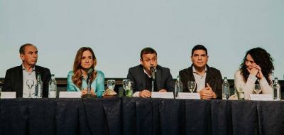 Junto a Tolosa Paz, el Gobernador reafirmó el compromiso con las políticas de inclusión
