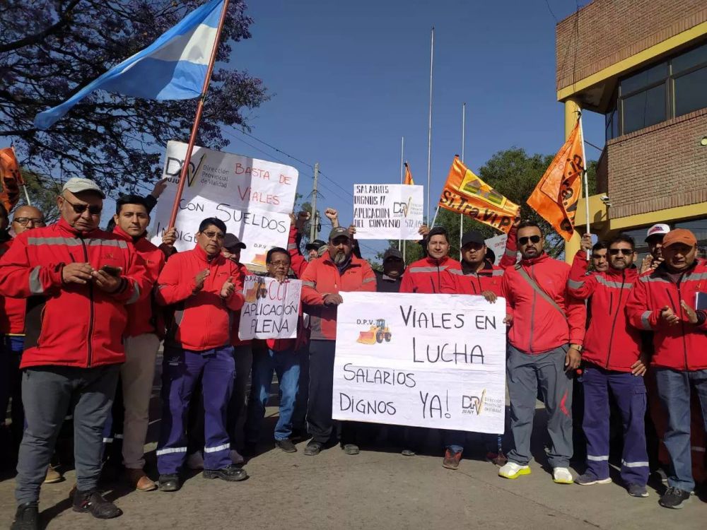 Salarios: viales endurecen la lucha y marchan a Casa de Gobierno