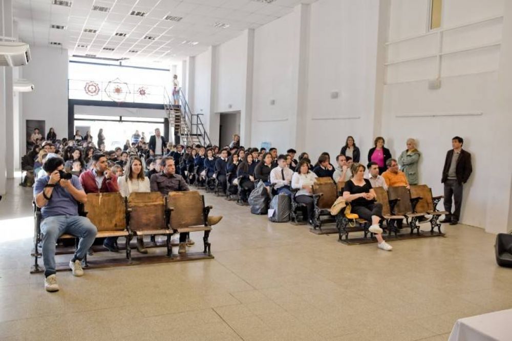 Eco Canje en Sarmiento: alumnos del departamento, protagonistas de la conciencia ambiental