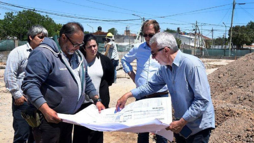 Julio Zamora supervis la construccin del nuevo edificio de la Escuela Primaria N23 de Don Torcuato