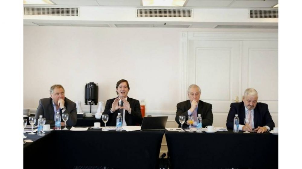 Inflaci�n: el Gobierno firmar� con textiles un congelamiento por 60 d�as