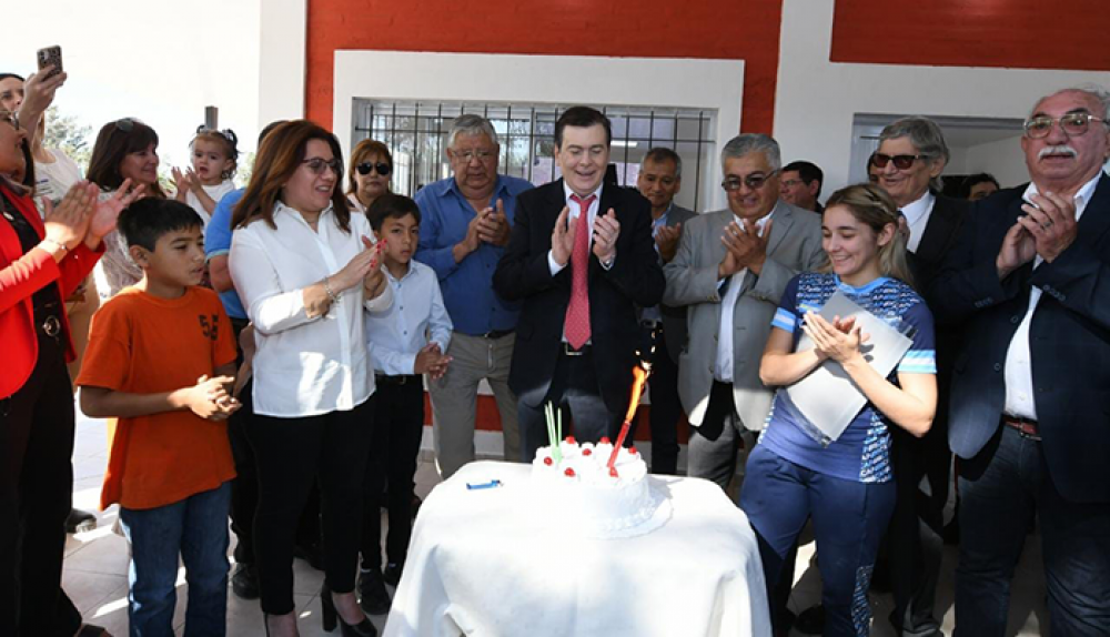 Zamora inauguró importantes obras en Colonia Dora y una escuela en el paraje Campo Luján