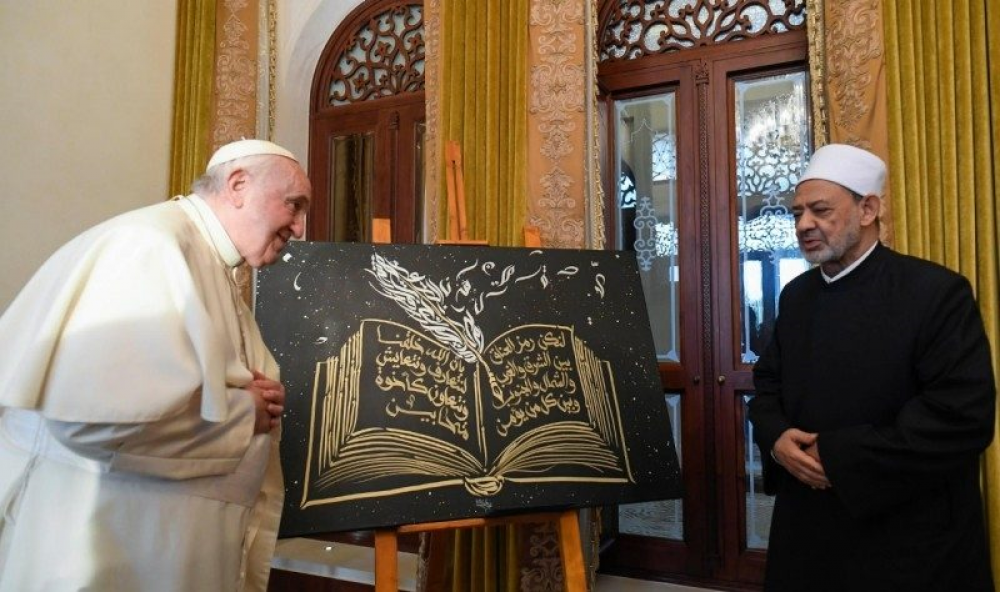 Al despedirse de Bahrin, el Papa pide a los catlicos favorecer el dilogo con otros credos
