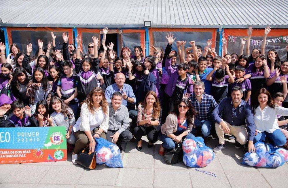 Crdoba: alumnos de una primaria, premiados por recolectar basura reciclable por dos meses