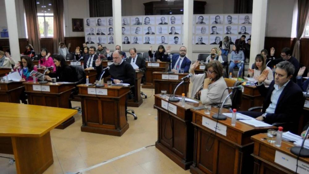 Escenario poltico: achicar la Legislatura y el Concejo Deliberante, seales de austeridad o pura especulacin?