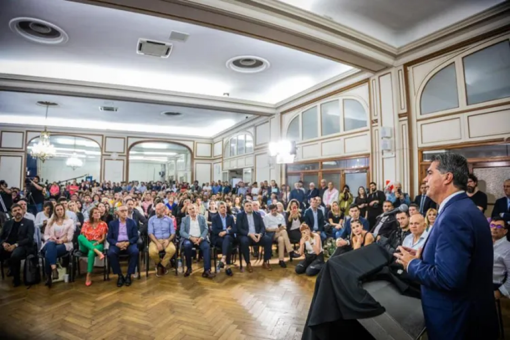 Capitanich disert� en La Plata sobre Argentina y el proyecto nacional