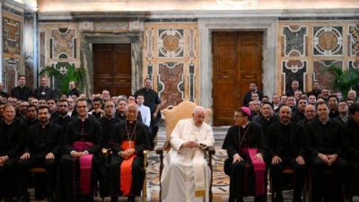 El Papa: Los sacerdotes no deben ser 