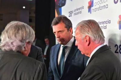 Massa promete d�lares para la producci�n y advierte que 