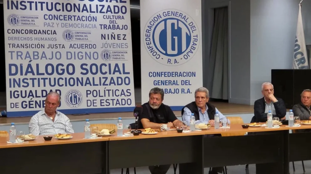 El Gobierno y la CGT rechazaron la suma fija que pidi Cristina Kirchner y defendieron las paritarias