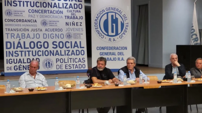 El Gobierno y la CGT rechazaron la suma fija que pidió Cristina Kirchner y defendieron las paritarias