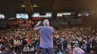 Con un plenario, el gremio de las organizaciones sociales reclamar� la �regularizaci�n de la venta ambulante�