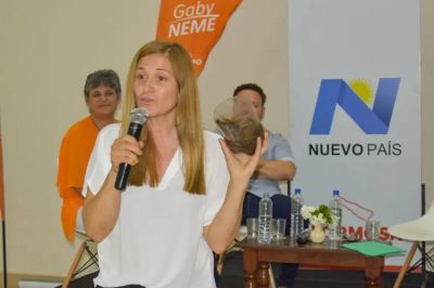 La diputada de La Rioja, Nadina Reynoso, habló sobre compostaje y separación de residuos en el hogar