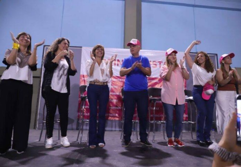 En Avellaneda, Grindetti encabez un acto con ms de 800 mujeres grindettistas de la Provincia