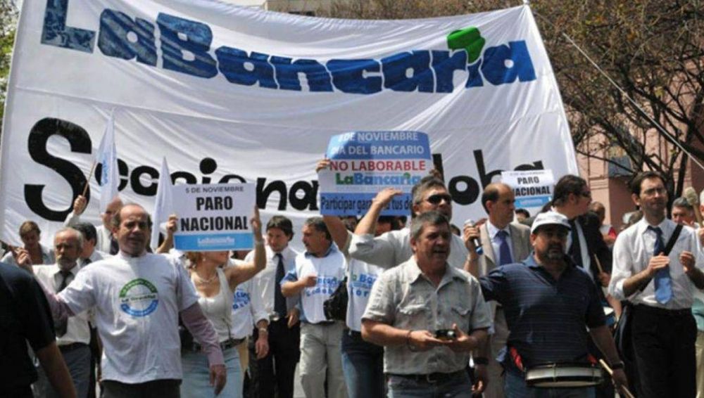Denuncias por violencia y robo a miembros de la lista opositora en las elecciones de la bancaria de Crdoba