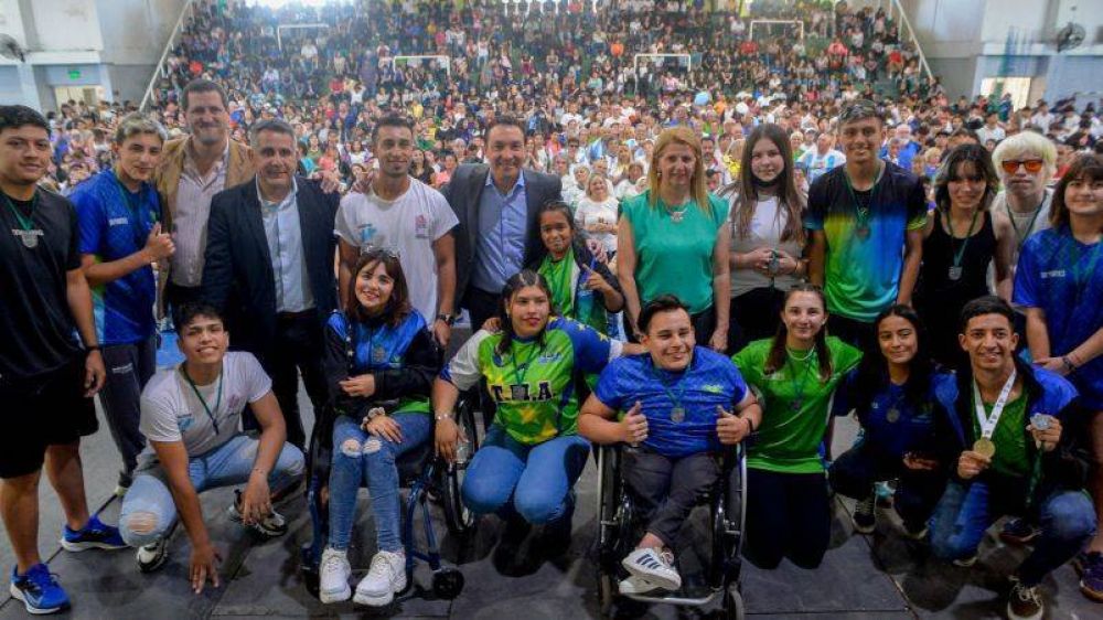 Florencio Varela: Un verdadero orgullo! Reconocimiento al desempeo deportivo local en los Juegos Bonaerenses