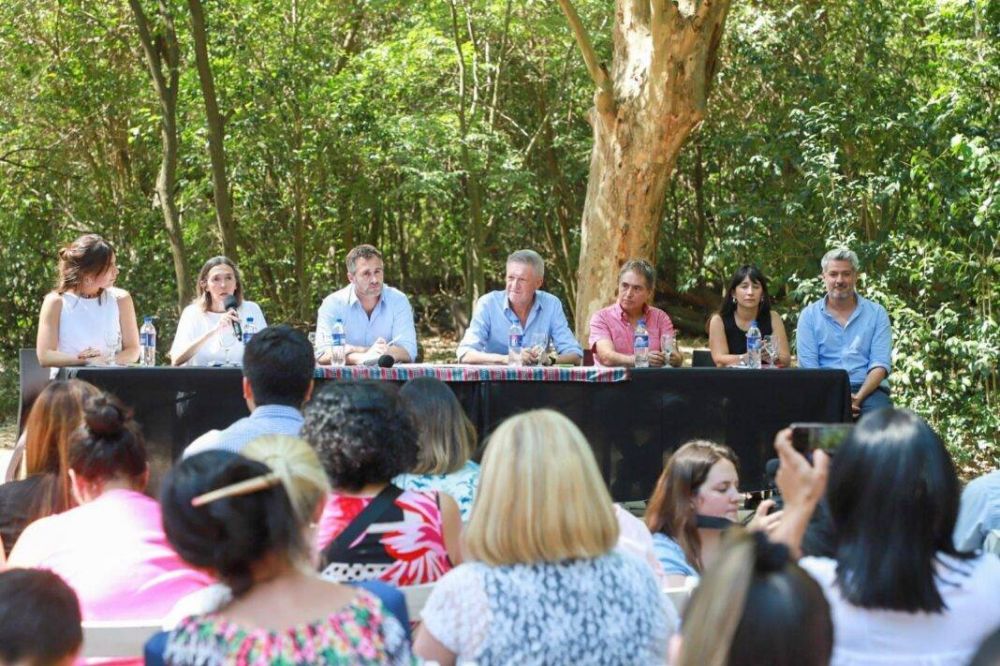 Achval acompa el Congreso Bonaerense de Migraciones en Pilar