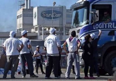 Lecheros anuncia paro total y sorpresivo de 72 horas en Sancor