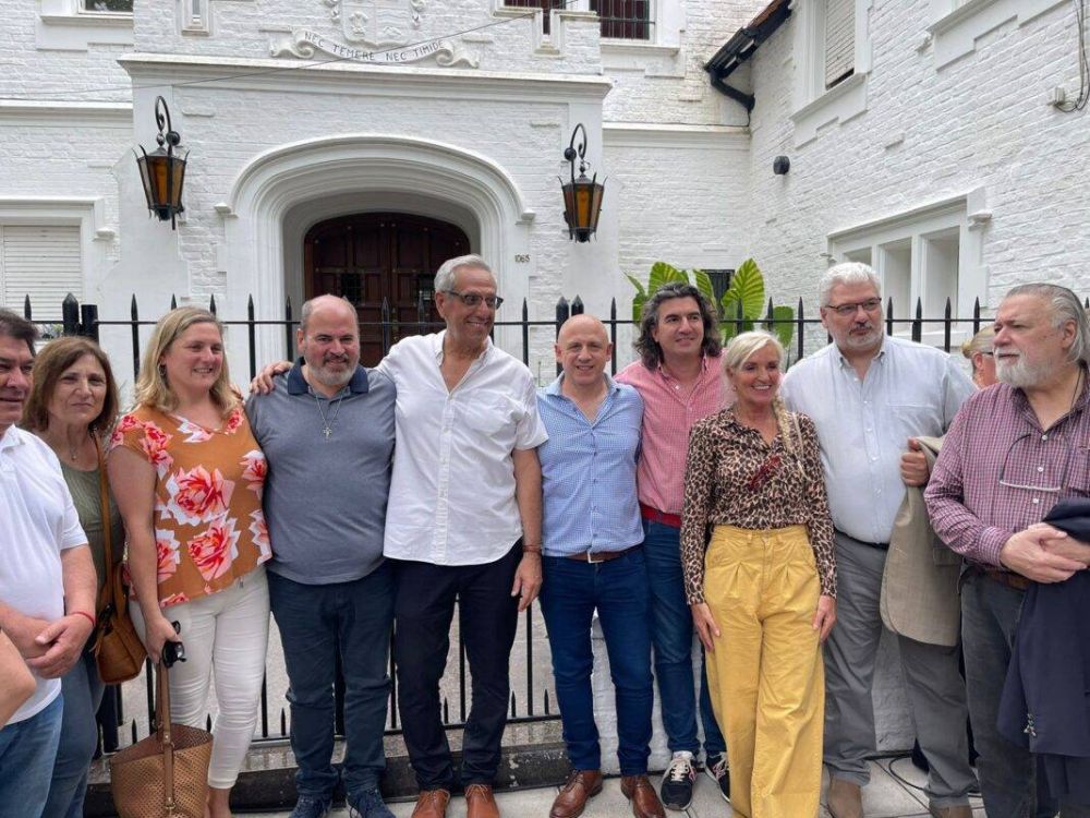 Vicente Lpez: Histrico encuentro por el aniversario del abrazo Pern-Balbn