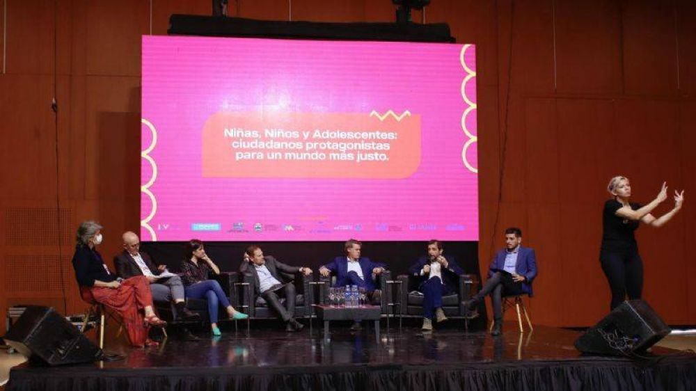 San Mart�n particip� del IX Congreso Mundial por los Derechos de la Infancia y Adolescencia