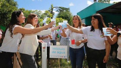 AySA junto a Coca-Cola Argentina y la ONG Sumando lograron conectar a 5000 habitantes del barrio las Tunas, Tigre, a la red de agua potable