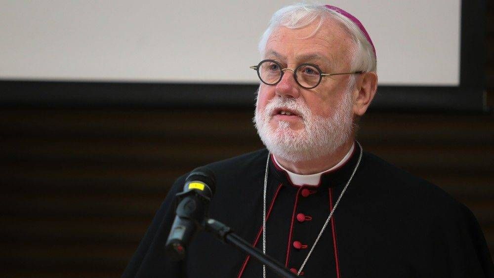 Gallagher: Es esencial para la Iglesia el rechazo a la guerra y la opcin por el dilogo