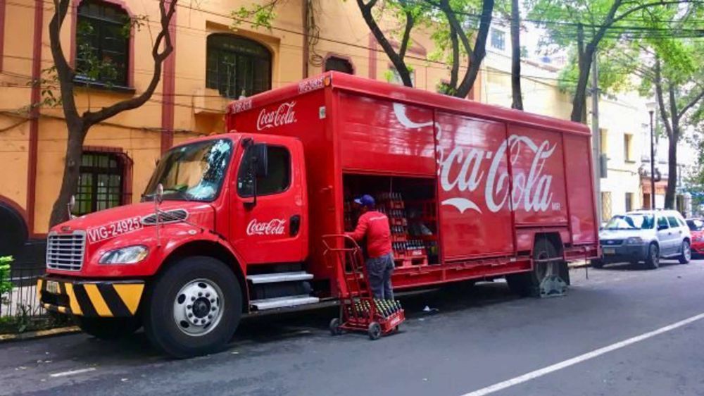 Coca-Cola Femsa sube de nuevo los precios de sus refrescos, leche y agua