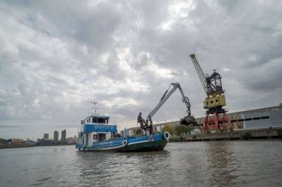 Buscan permitir la navegaci�n en una parte del Riachuelo
