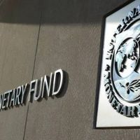 Economía llegó a Washington para cerrar la tercera revisión con el FMI