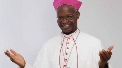 El Papa recuerda al Card. Baawobr, sabio pastor al servicio de los necesitados