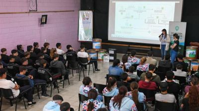 Educacin Ambiental: la Provincia capacit a ms de 1000 estudiantes en tcnicas de compostaje y reciclaje durante noviembre