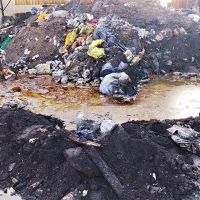 Contaminación en el Arroyo San Lorenzo: denuncian a la petroquímica IDM por tirar residuos
