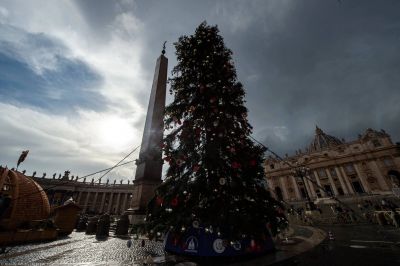 Inaugurado el árbol de Navidad y el Belén del Vaticano