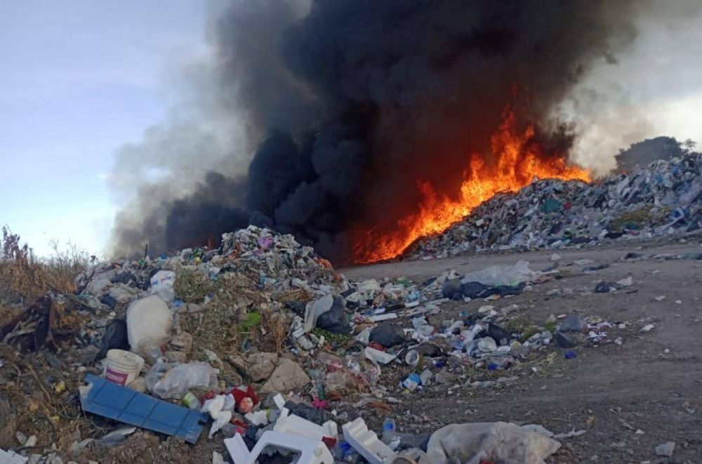 Desastre ambiental en Nogoy: se incendi el 90% del basural