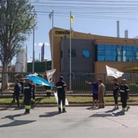Denuncian el incumplimiento de Megaflex de reincorporar a los 16 trabajadores despedidos