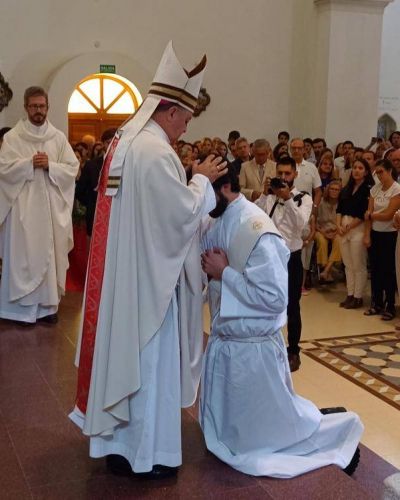 Monseñor Araya ordenó un nuevo sacerdote para su diócesis