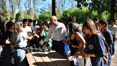 M�s de 30 escuelas de Escobar participaron del Festival Progresar