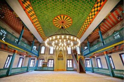 Mezquita Sulejmanija de Travnik, Bosnia, recupera su antiguo esplendor